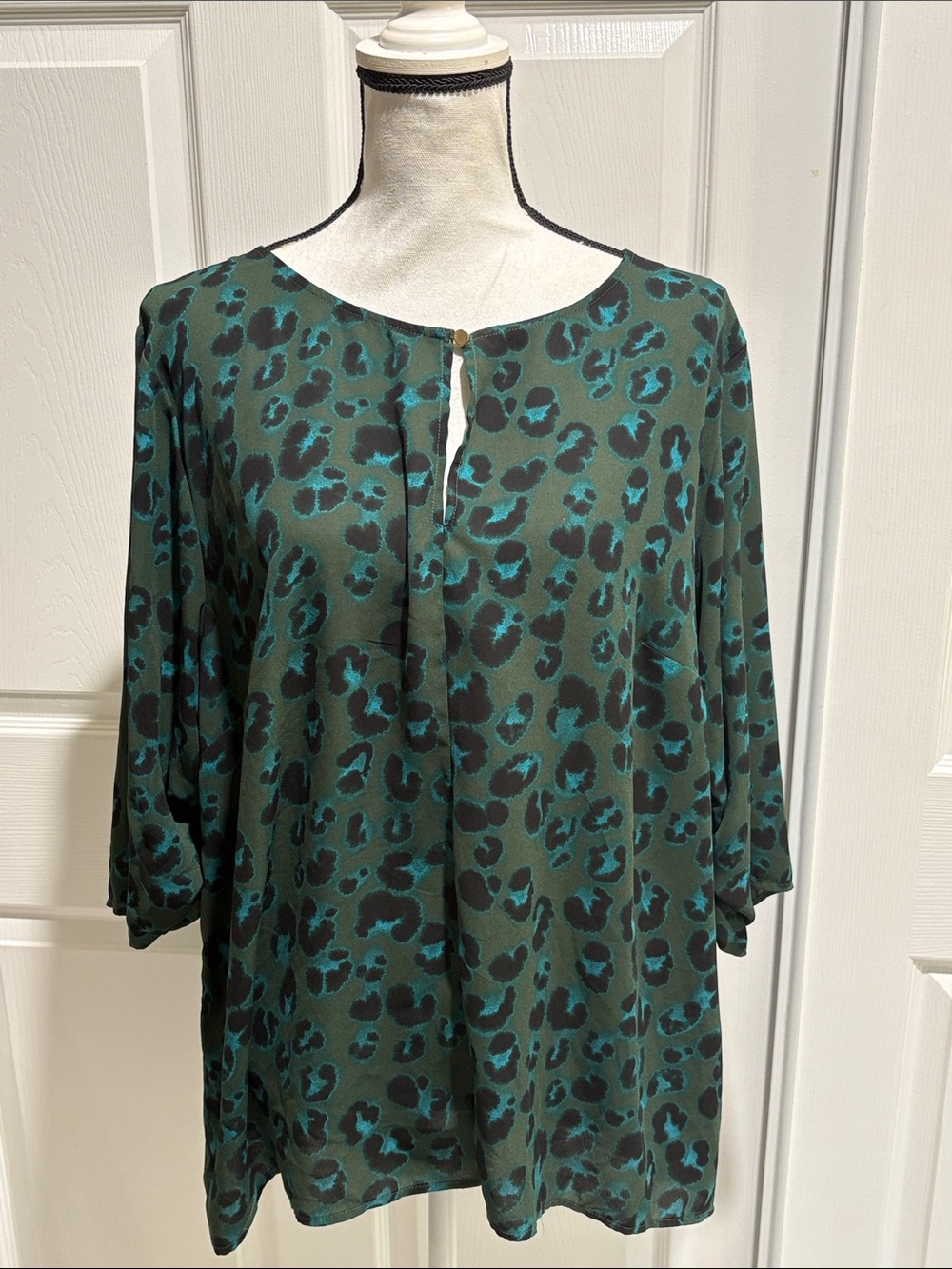 Ava & Viv Leopard Print Blouse
